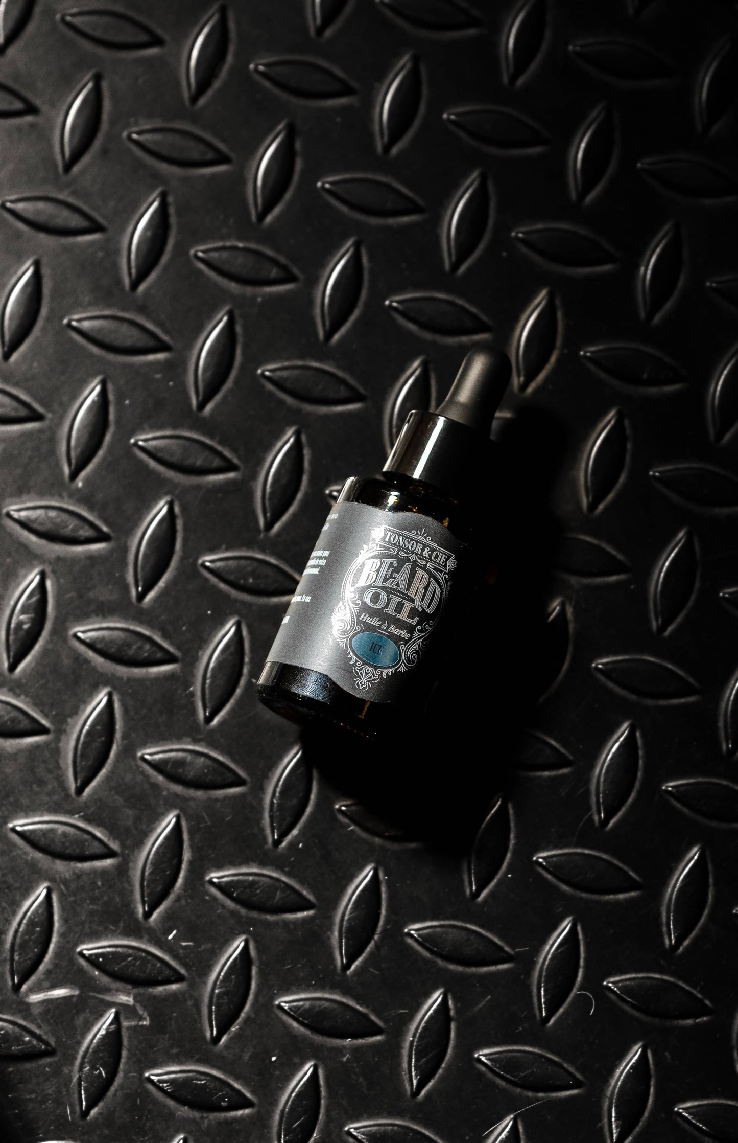Tonsor & Cie - Huile à Barbe Ice 30 ml - Soin Barbe Hydratant & Apaisant - Huile de Coco Bio & Avocat - Parfum Menthe Glacée & Cèdre - Naturelle - Formulée et Fabriquée en France