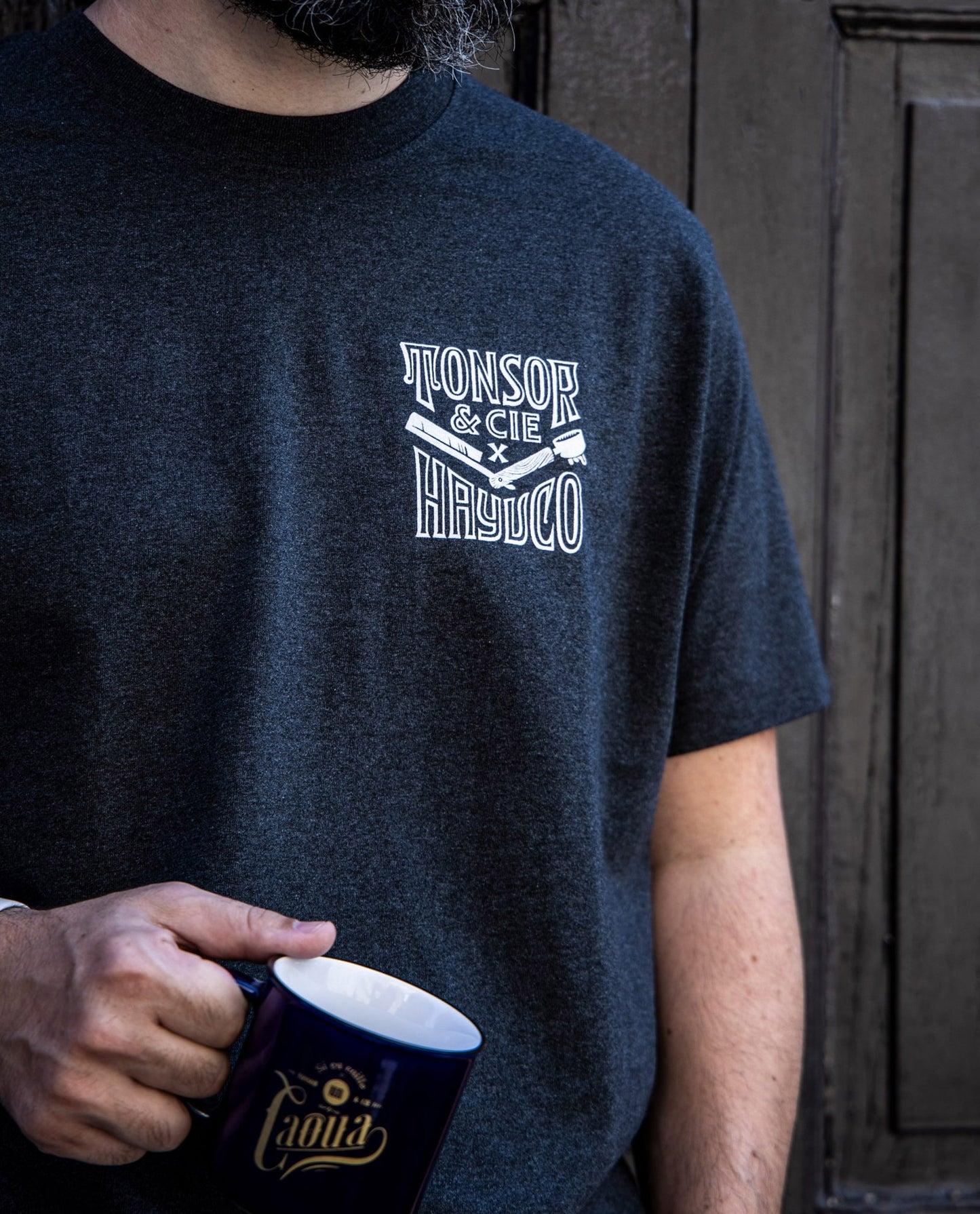 Tee -Shirt “Death By Coffee” Tonsor & Hayuco