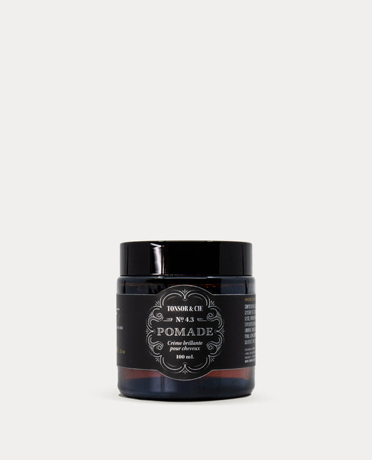 Pomade coiffante effet brillant