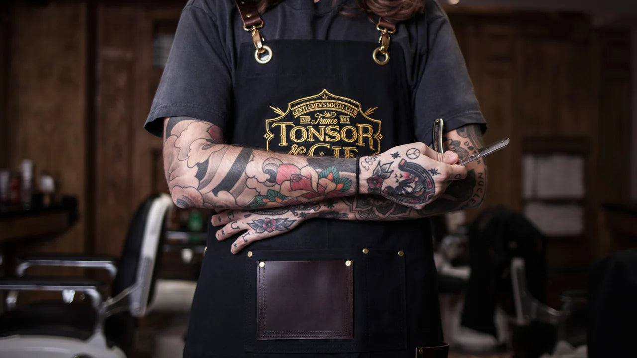 Tablier Tonsor & Cie et outils du barbier